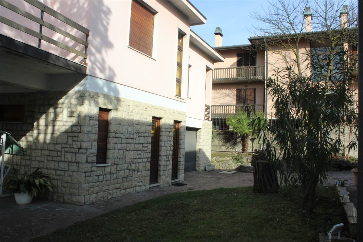 esterno7