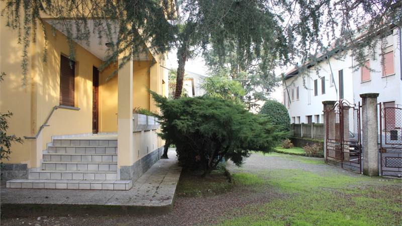 Appartamento in villa con giardino privato