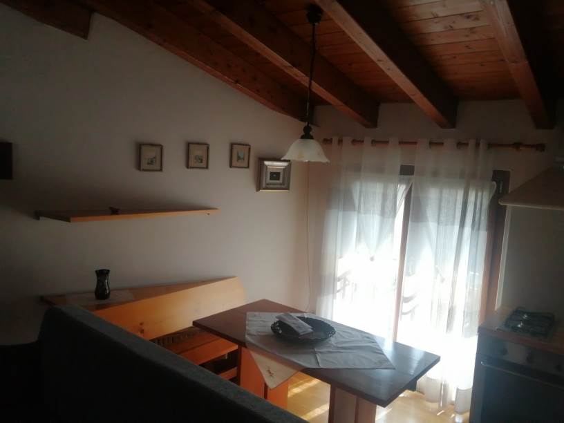 CANTU' affitto MONOLOCALE ARREDATO