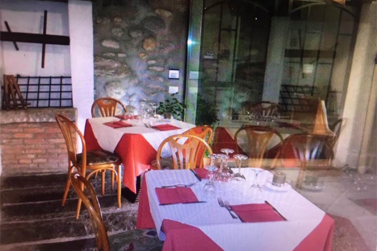 FINO MORNASCO affitto RISTORANTE con Enoteca