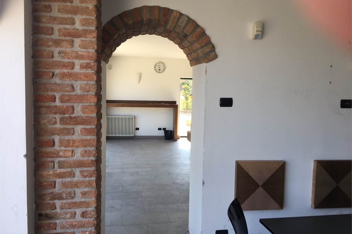 FINO MORNASCO affitto RISTORANTE con Enoteca