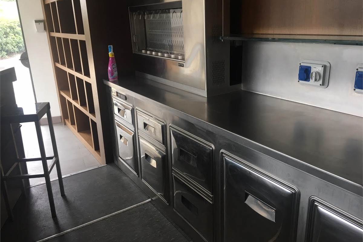 FINO MORNASCO affitto RISTORANTE con Enoteca