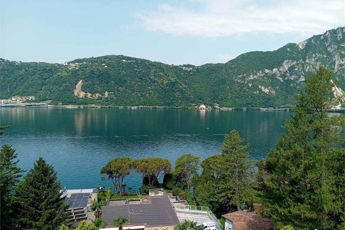 BISSONE vendiamo BILOCALE vista lago