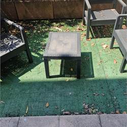 COMO affittiamo BILOCALE arredato al piano terra