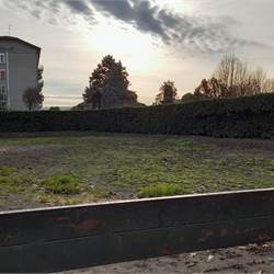 CARUGO vendiamo TERRENO RESIDENZIALE Mq 1400