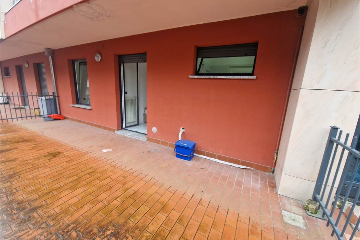 CANTU' centro vendo BILOCALE con box