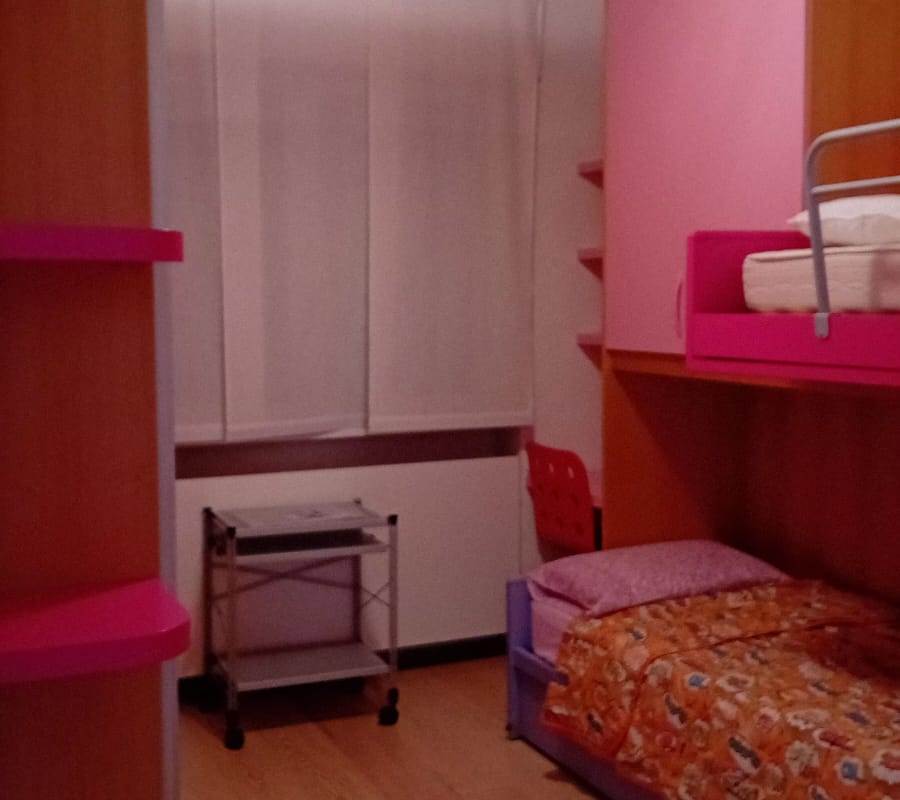 CARIMATE affitto TRILOCALE arredato con giardino