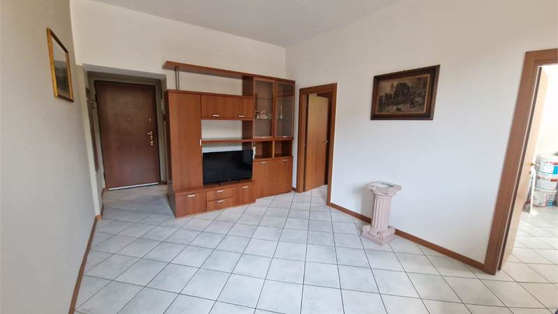 COMO TAVERNOLA affitto BILOCALE arredato