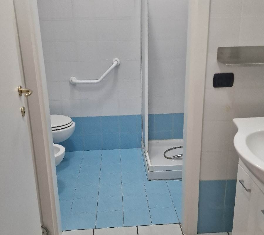 CANTU' centro vendo BILOCALE con box