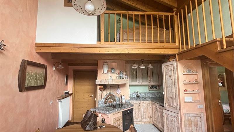 BORMIO affittiamo QUADRILOCALE con box