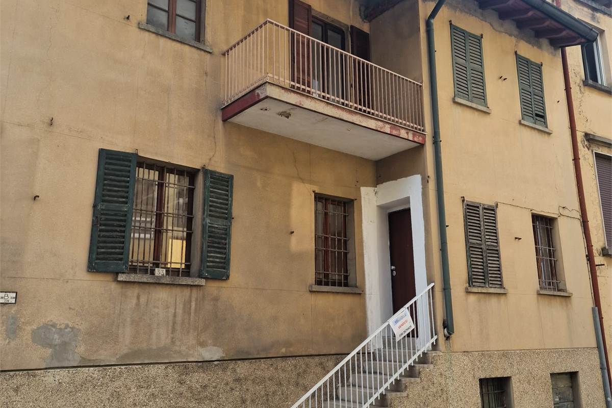 FIGINO S.ZA centro vendo CASA con giardino