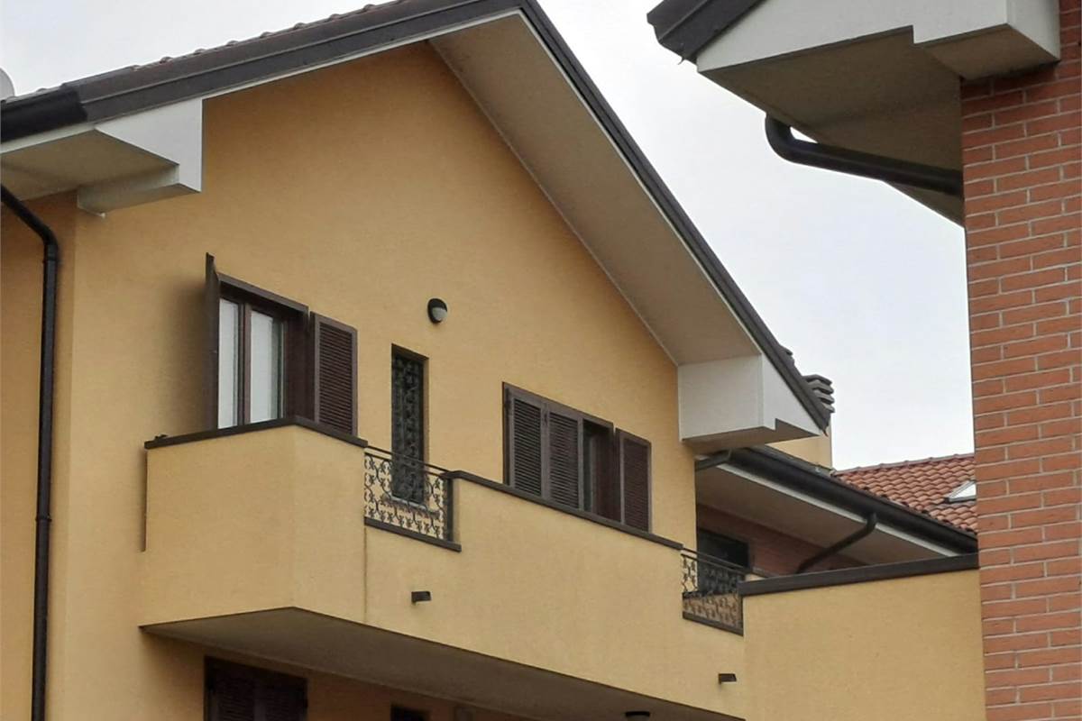 CARIMATE affitto BILOCALE con mansarda, box e cantina