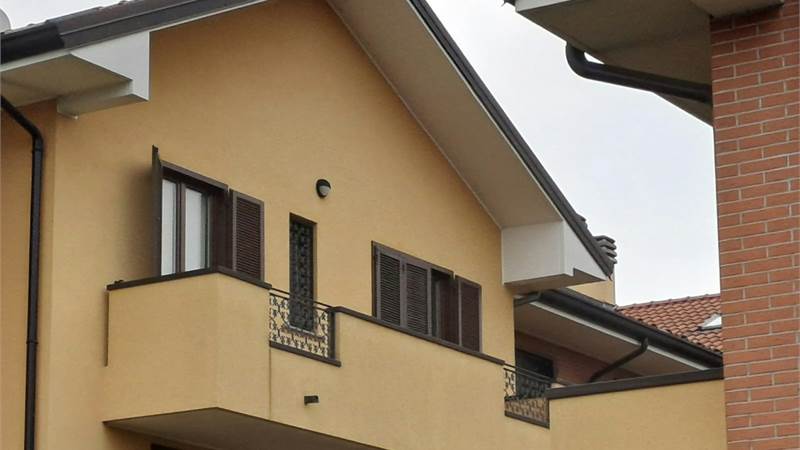 CARIMATE affitto BILOCALE con mansarda, box e cantina