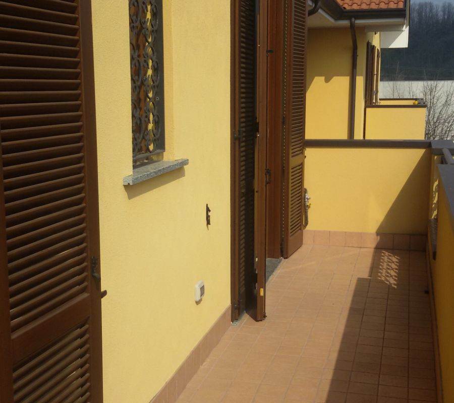 CARIMATE affitto BILOCALE con mansarda, box e cantina