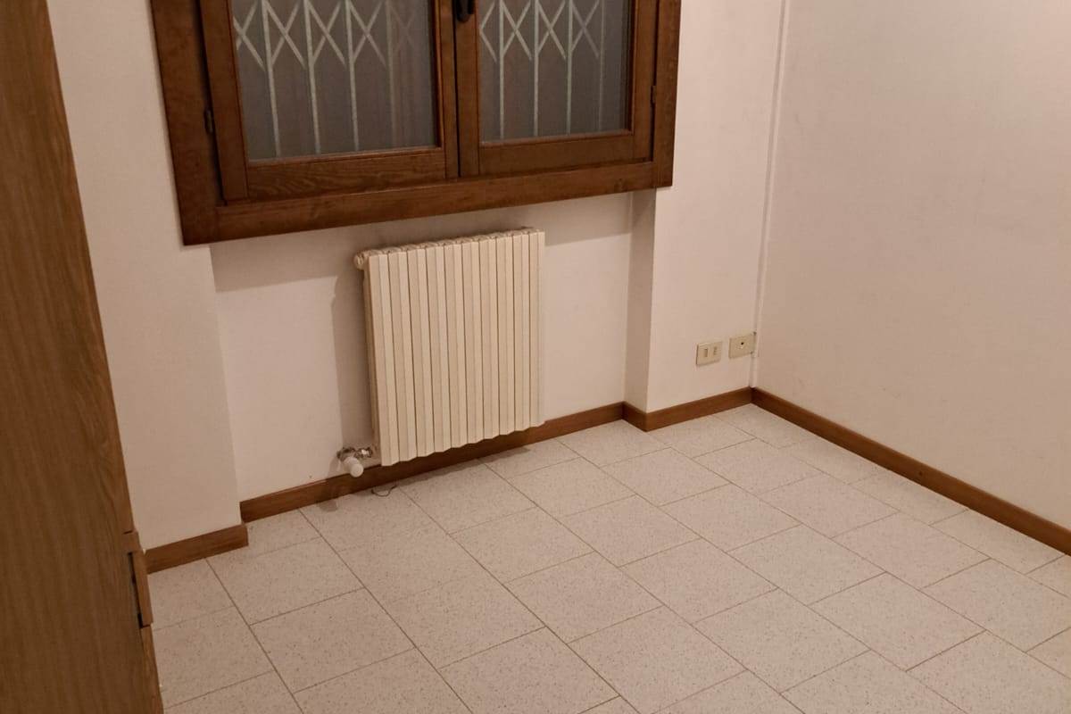 CANTU' Fecchio vendo VILLA con giardino