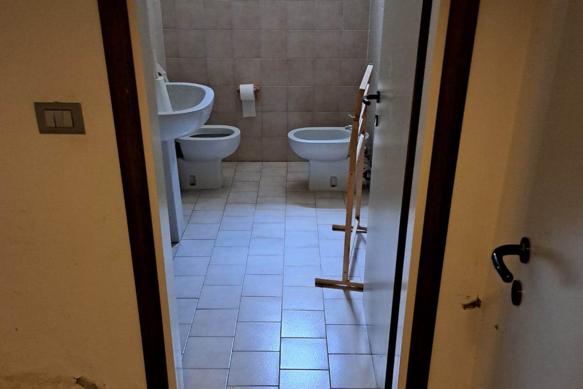 CANTU' Fecchio vendo VILLA con giardino