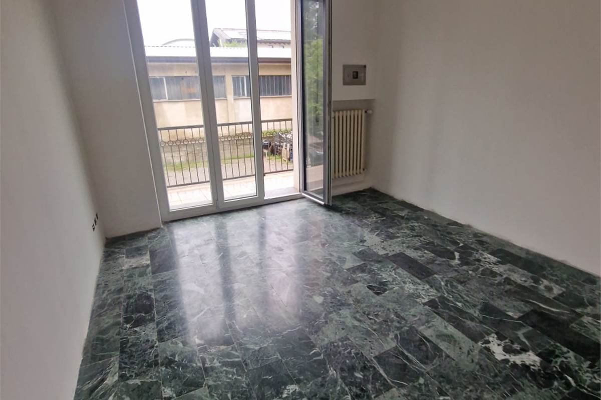 CANTU' affitto QUADRILOCALE termoautonomo