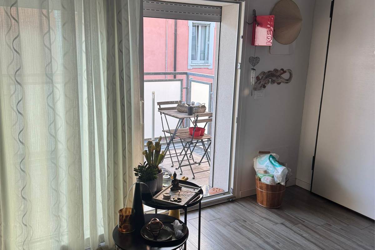 CABIATE affittiamo TRILOCALE arredato
