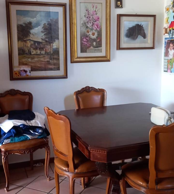 BRENNA vendiamo PORZIONE DI CASA con giardino