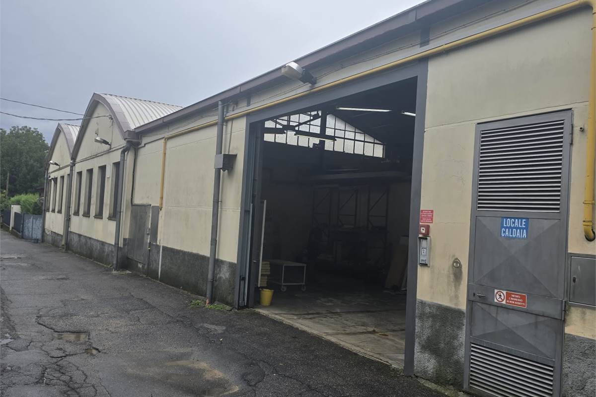 CANTU' affittiamo CAPANNONE vicinanze Via Milano