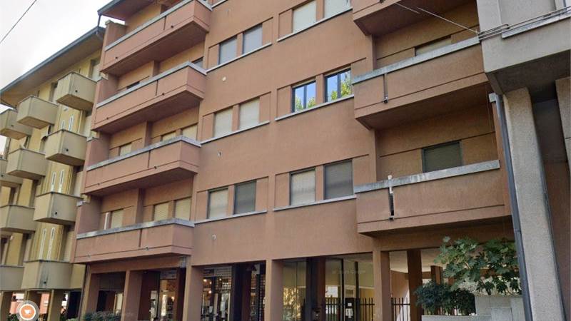 CANTU' centro vendiamo BILOCALE con sottotetto