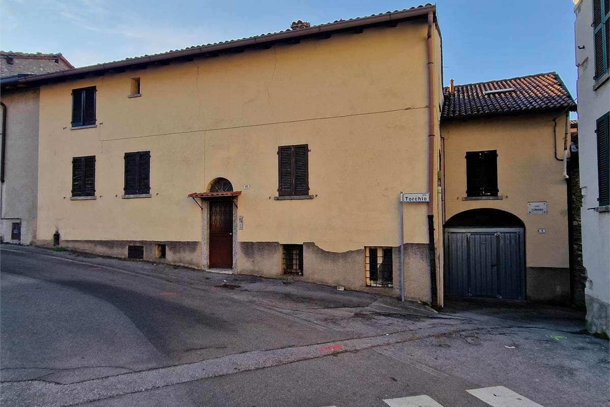 EUPILIO vendo BILOCALE a reddito con posto auto