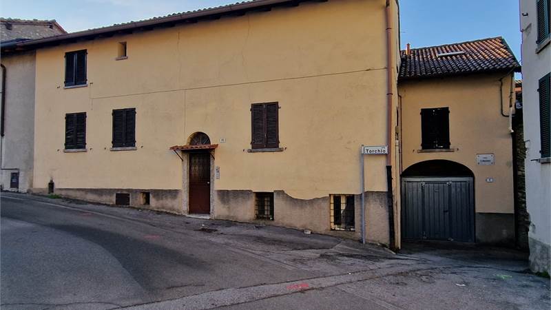 EUPILIO vendo BILOCALE a reddito con posto auto