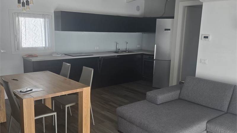 CABIATE affittiamo TRILOCALE arredato