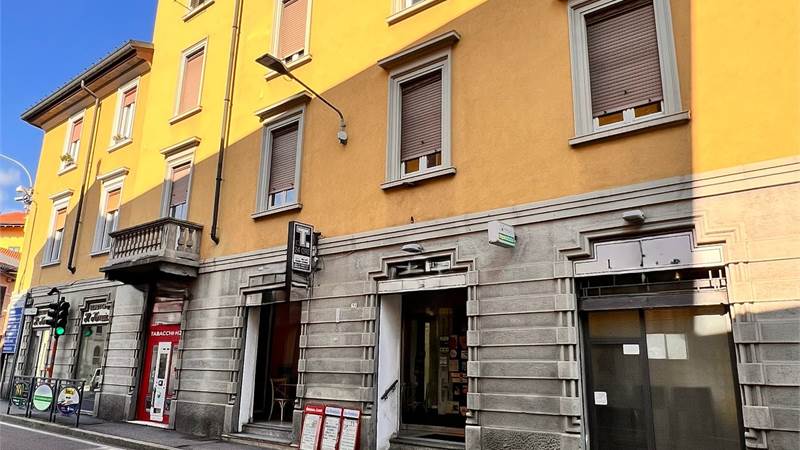 CANTU' centro vendiamo attività BAR/TABACCHI/EDICOLA