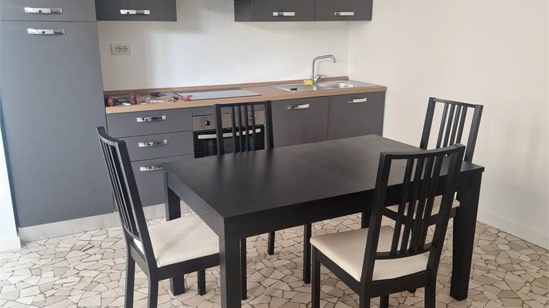 CANTU' Piazza Garibaldi affitto BILOCALE arredato