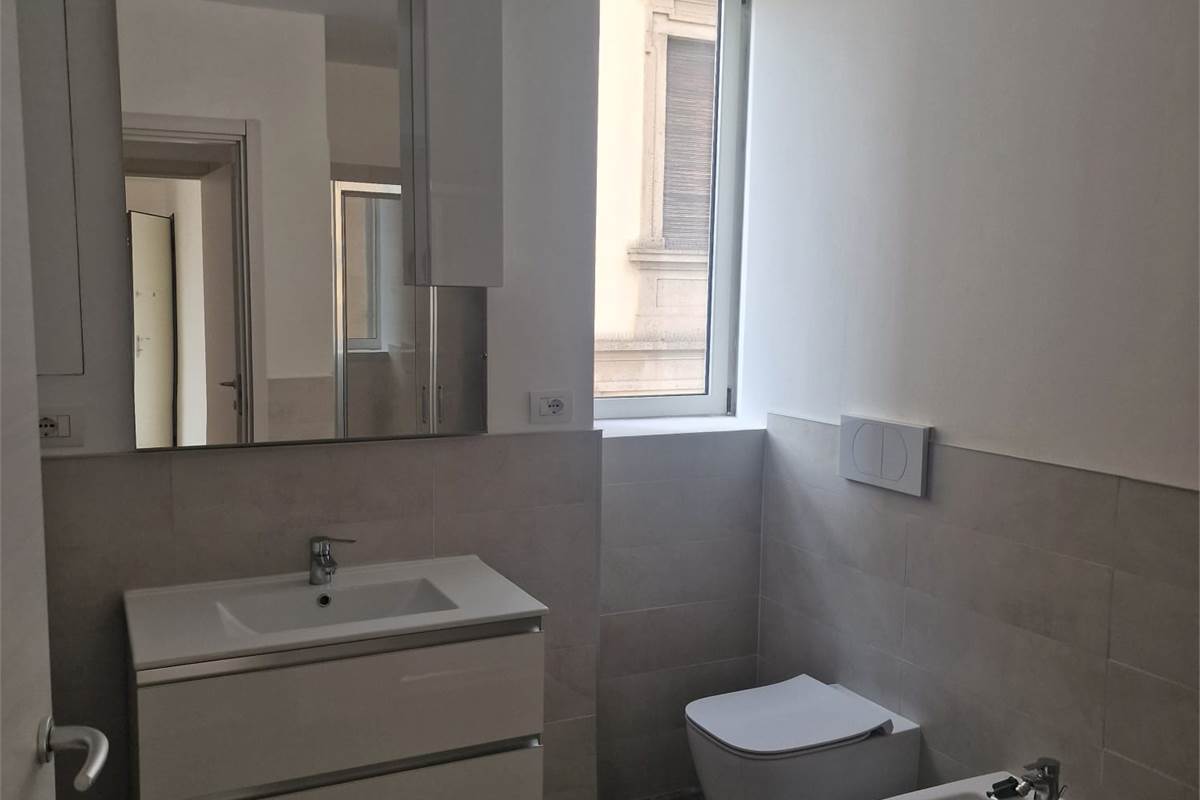 CANTU' Piazza Garibaldi affitto BILOCALI arredati