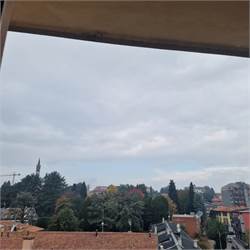 CANTU' vendo TRILOCALE panoramico con cantina