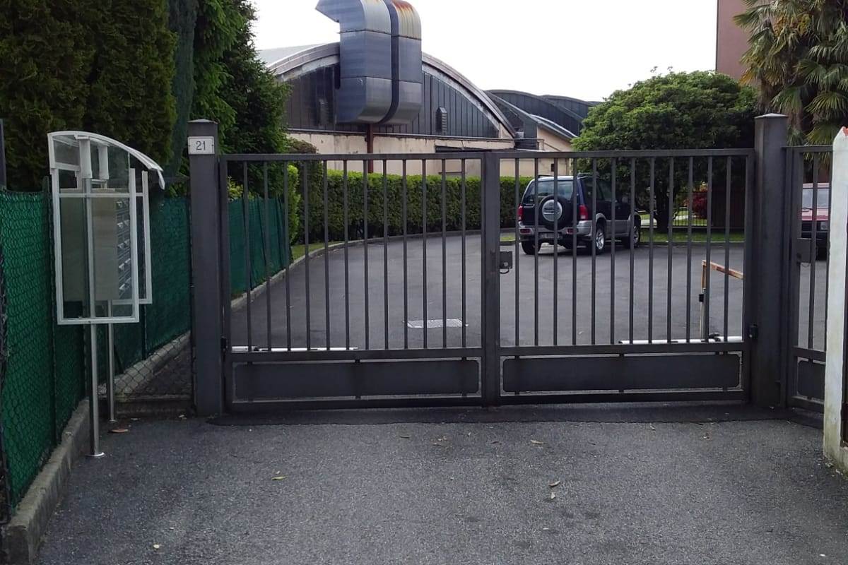 OLGIATE COMASCO affittiamo BILOCALE con box