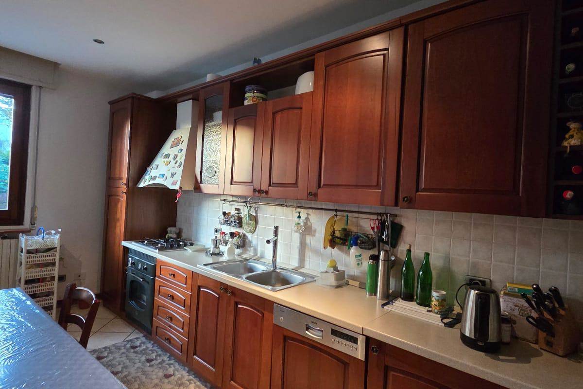 CANTU' Vighizzolo affitto TRILOCALE arredato con giardino e box