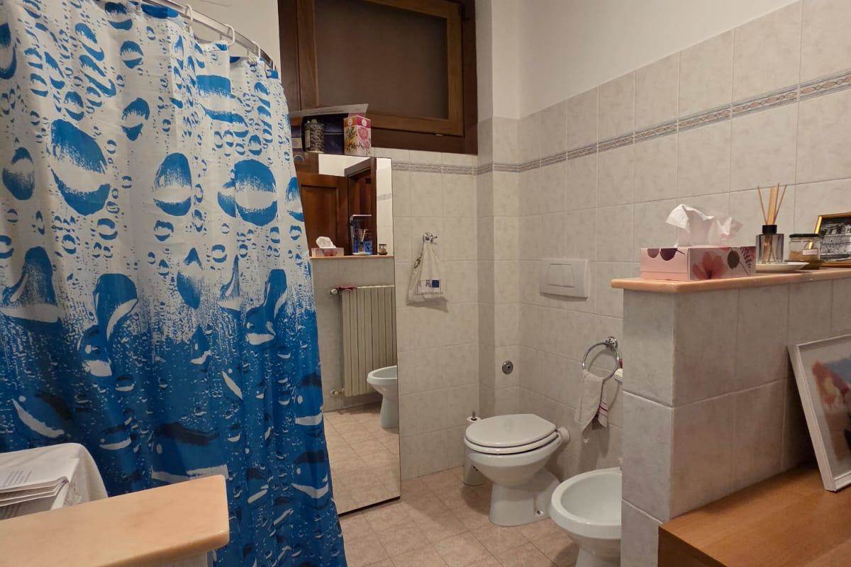 CANTU' Vighizzolo affitto TRILOCALE arredato con giardino e box