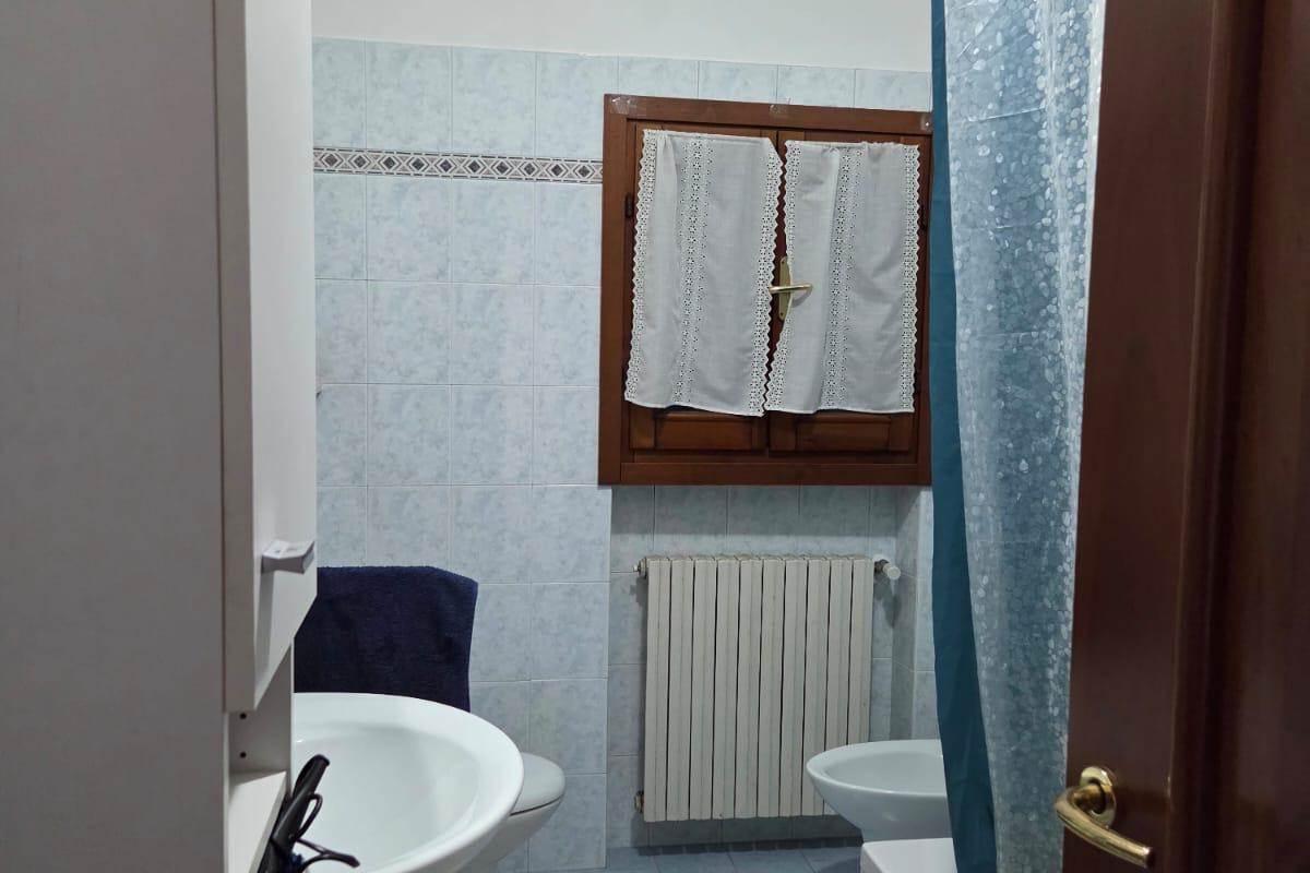 CANTU' Vighizzolo affitto TRILOCALE arredato con giardino e box