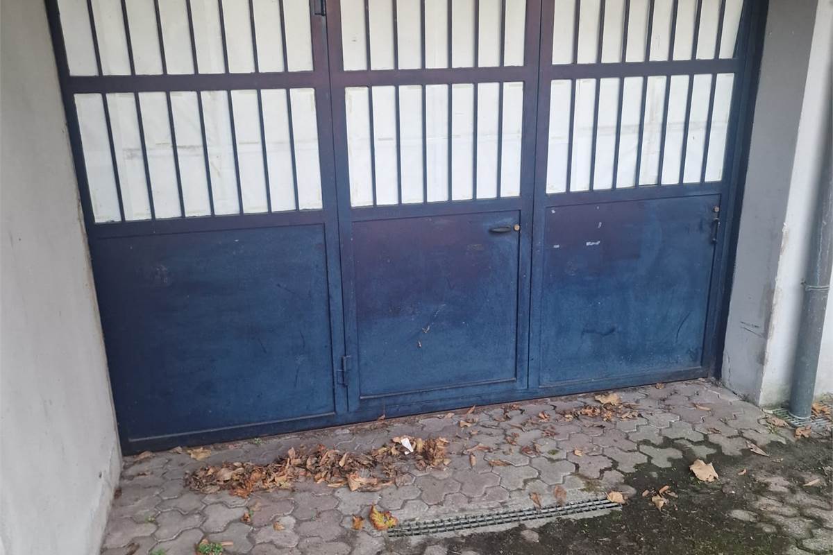 CANTU' Via Manzoni affitto DEPOSITO Mq 176