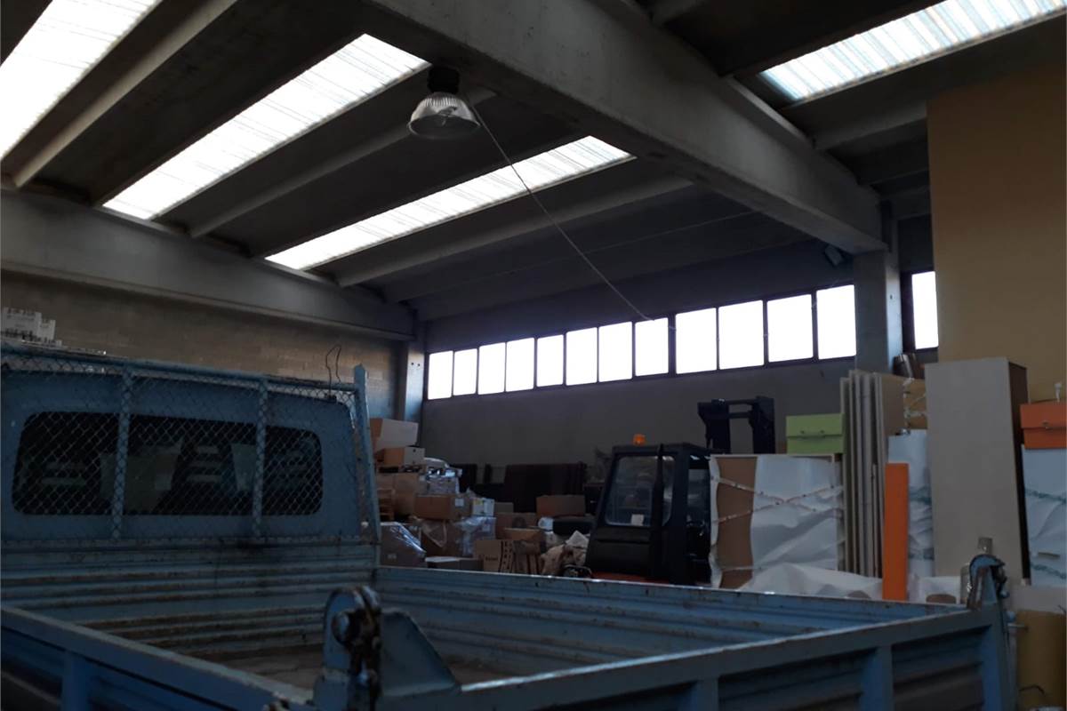 Malnate capannone Prezzo stracciato