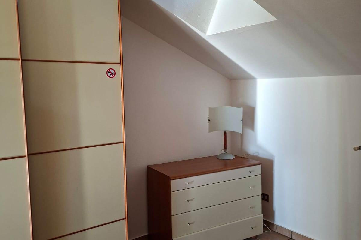 CANTU' Fecchio affittiamo MONOCALE completamente arredato