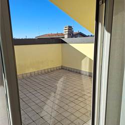 CANTU' Fecchio affittiamo MONOCALE completamente arredato