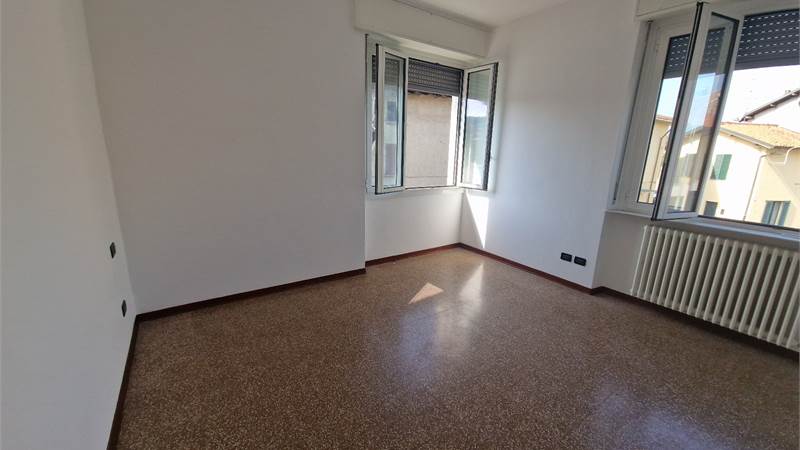 SENNA COMASCO AFFITTO BILOCALE NON ARREDATO