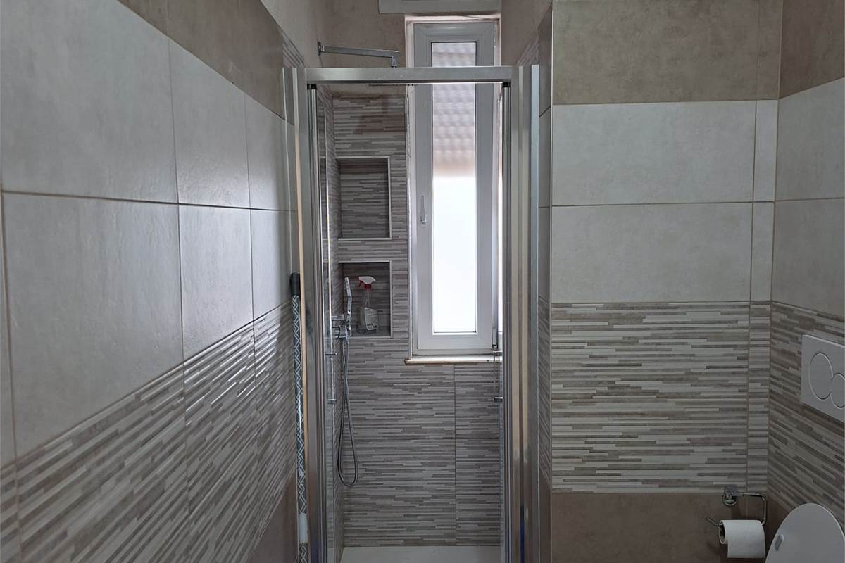 CANTU' Via Resegone vendiamo TRILOCALE 