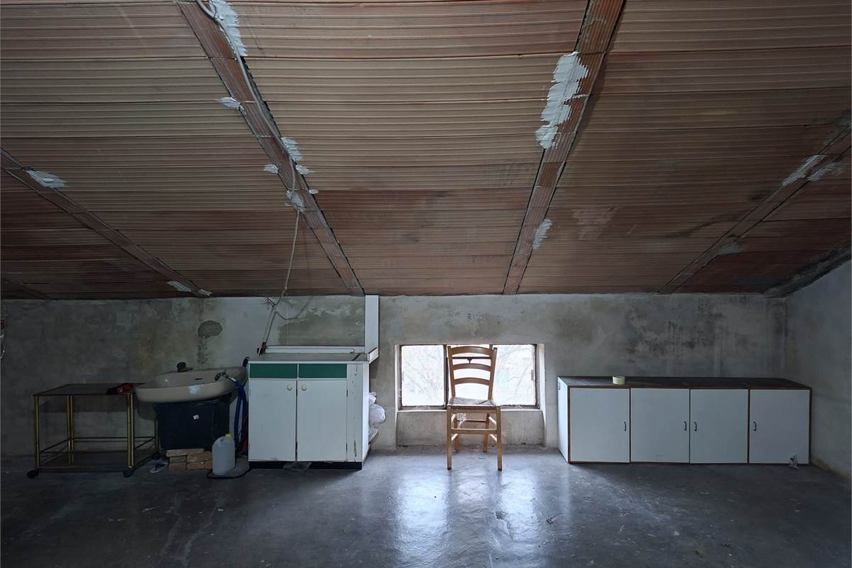 CANTU' Via Resegone vendiamo TRILOCALE 