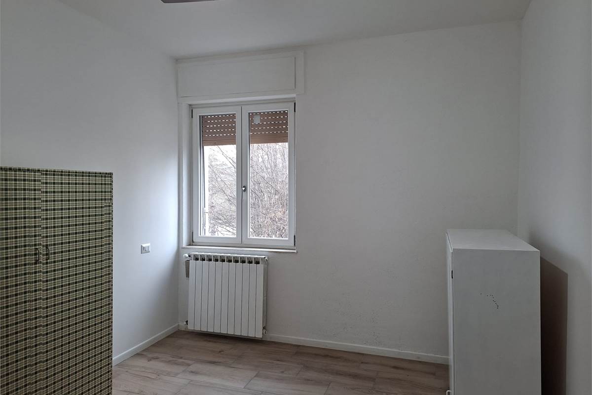 CANTU' Via Resegone vendiamo TRILOCALE 