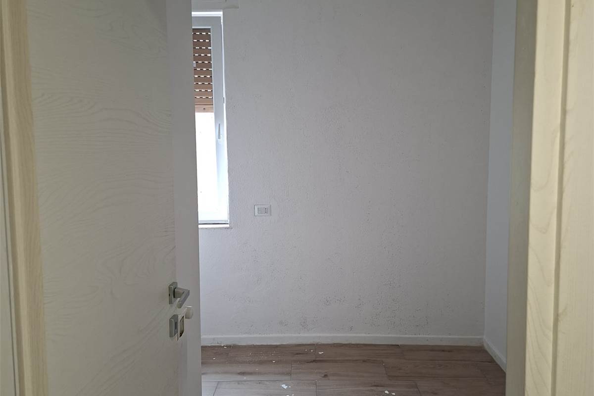 CANTU' Via Resegone vendiamo TRILOCALE 