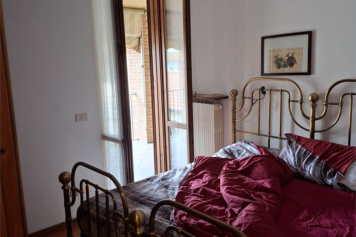 FIGINO S.ZA centro vendo TRILOCALE con box