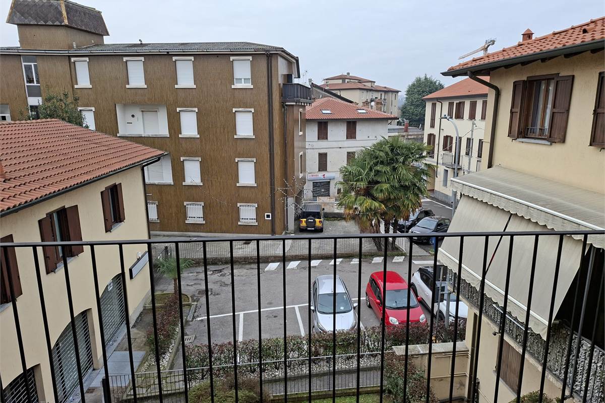 FIGINO S.ZA centro vendo TRILOCALE con box