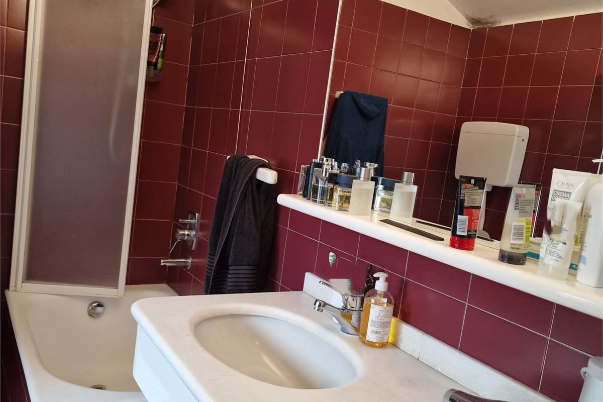 FIGINO S.ZA centro vendo TRILOCALE con box