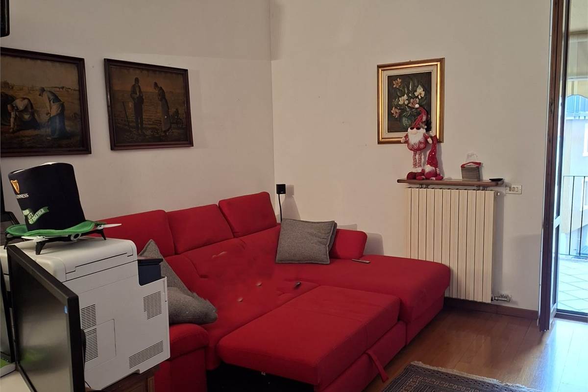 FIGINO S.ZA centro vendo TRILOCALE con box