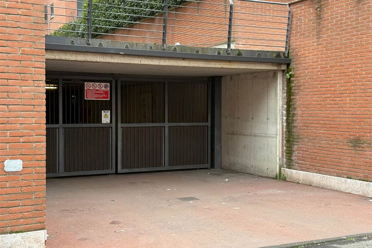 VIMODRONE vendiamo BOX AUTO 